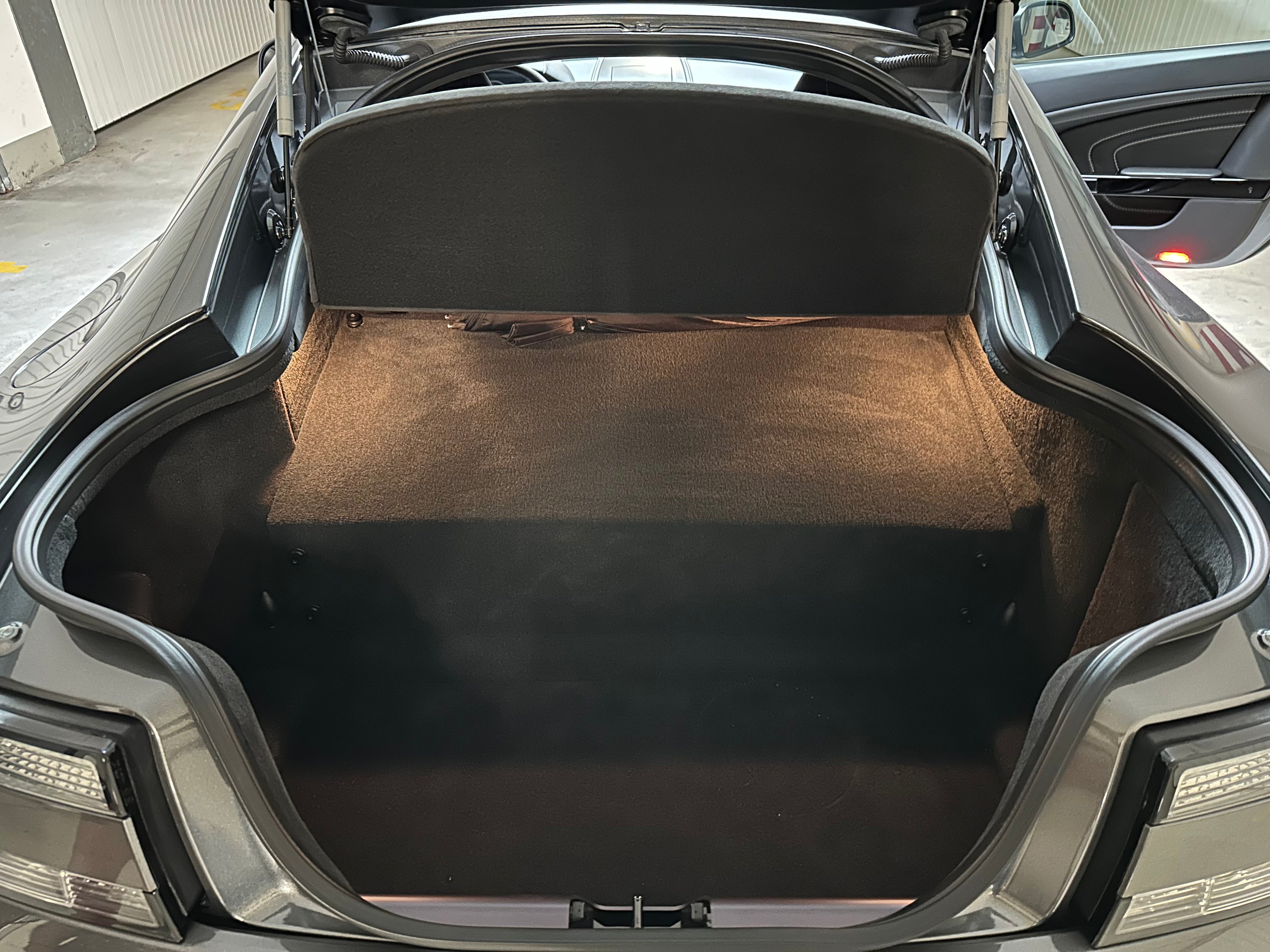 Aston Martin V12 Vantage Coupé 6.0 Sportshift